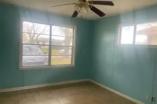 1710 14th Ave N, Texas City, TX 77590 - Photo 8
