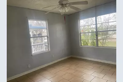 1710 14th Avenue N, Texas City, TX 77590 - Photo 6