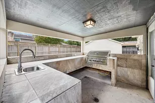 11007 Ella Lee Ln, Houston, TX 77042 - Photo 28