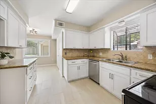 11007 Ella Lee Ln, Houston, TX 77042 - Photo 18