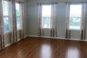 909 Gruenwald Ave, Seabrook, TX 77586 - Photo 4