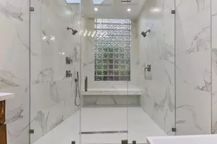 15 W Shady Ln, Houston, TX 77063 - Photo 16