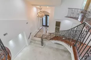 15 W Shady Ln, Houston, TX 77063 - Photo 4