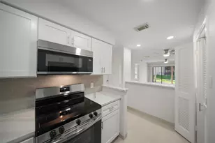 101 Lakeview Terrace, Montgomery, TX 77356 - Photo 1