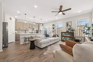 10404 Marston Vineyard Dr, Houston, TX 77025 - Photo 8