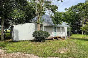 7012 Fm 1952 Rd, Wallis, TX 77485 - Photo 14