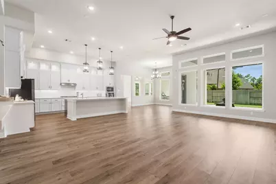 17374 Camillia Trail, Conroe, TX 77302 - Photo 6