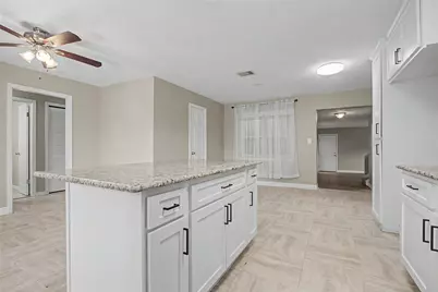 241 S Masonic Street, Bellville, TX 77418 - Photo 12
