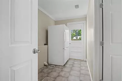 241 S Masonic Street, Bellville, TX 77418 - Photo 16
