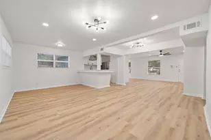 1402 4th Ave N, Texas City, TX 77590 - Photo 12