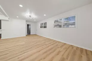 1402 4th Ave N, Texas City, TX 77590 - Photo 14