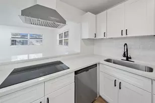 1402 4th Ave N, Texas City, TX 77590 - Photo 22