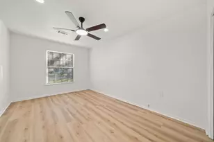 1402 4th Ave N, Texas City, TX 77590 - Photo 18