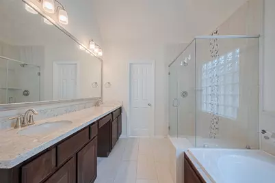 10004 Spring Shadows Park Circle, Houston, TX 77080 - Photo 40