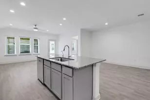 10647 Cascade Crk Dr, Rosharon, TX 77583 - Photo 4
