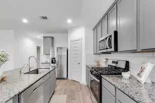 10647 Cascade Crk Dr, Rosharon, TX 77583 - Photo 6