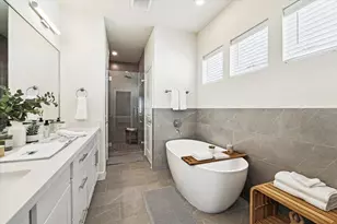 6330 Paddington Bnd Dr, Houston, TX 77008 - Photo 10