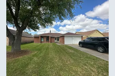 10921 Pecan Drive, La Porte, TX 77571 - Photo 2