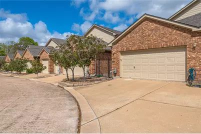 2060 Glencove Drive, Seabrook, TX 77586 - Photo 2