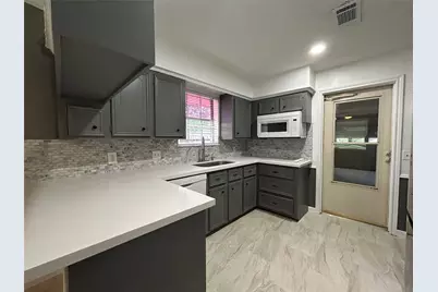 1712 Carol Lee Lane, Conroe, TX 77301 - Photo 6