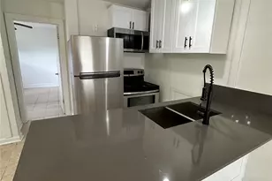 7610 Red Robin Ln, Houston, TX 77075 - Photo 8