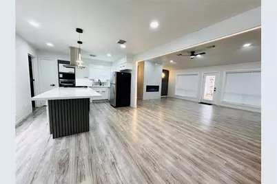 2326 Briarview Drive, Houston, TX 77077 - Photo 2