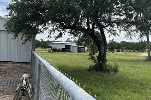 7618 Meiners Rd, Ledbetter, TX 78946 - Photo 34