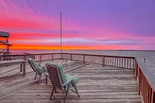 442 Jeanie Lynn St, Tiki Island, TX 77554 - Photo 42