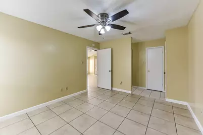 7839 Greenedge Drive, Houston, TX 77040 - Photo 16