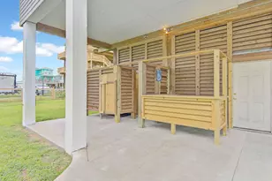 143 Ocean View Dr, Crystal Beach, TX 77650 - Photo 36