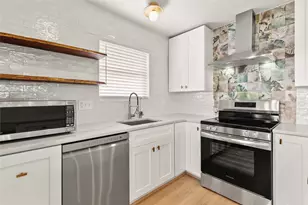 715 Caisson St, Surfside Beach, TX 77541 - Photo 8