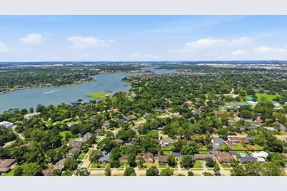 311 Shadow Creek Drive, El Lago, TX 77586 - Photo 34