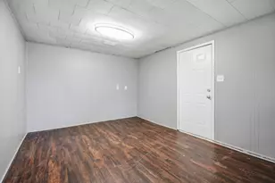 1912 Kansas St, La Marque, TX 77568 - Photo 16