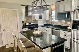 1114 Bayou Cir, Galveston, TX 77551 - Photo 8