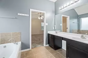 6605 Fallen Breeze Ln, Dickinson, TX 77539 - Photo 20