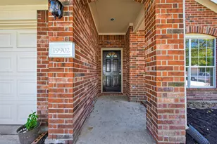 19902 Chaste Tree Ln, Humble, TX 77338 - Photo 4