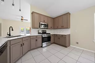 19902 Chaste Tree Ln, Humble, TX 77338 - Photo 10