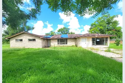 419 Lee Avenue, Freeport, TX 77541 - Photo 1