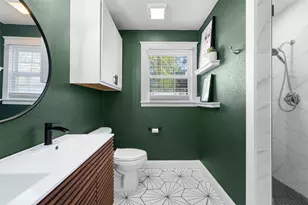 407 E Alamo St, Brenham, TX 77833 - Photo 12