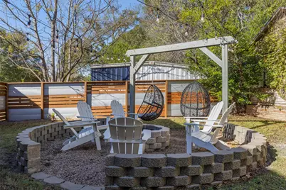 407 E Alamo Street, Brenham, TX 77833 - Photo 26