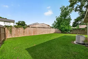 8630 Valley Meadow Dr, Houston, TX 77078 - Photo 24