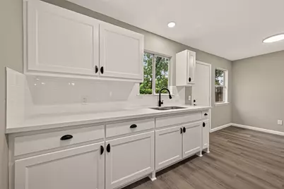 8630 Valley Meadow Drive, Houston, TX 77078 - Photo 8