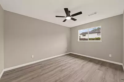 8630 Valley Meadow Drive, Houston, TX 77078 - Photo 10