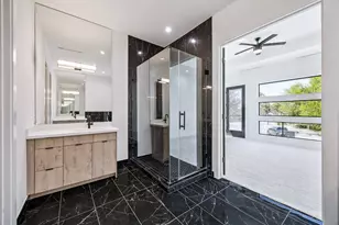 4710 Sharon St, Houston, TX 77020 - Photo 14