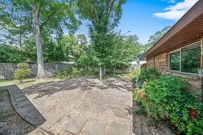 10710 Idlebrook Drive, Houston, TX 77070 - Photo 28