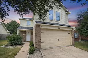 2019 Briar Grove Dr, Conroe, TX 77301 - Photo 2