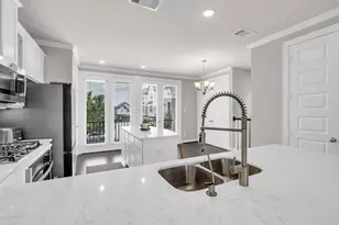 10607 Centre Forest Dr, Houston, TX 77043 - Photo 8