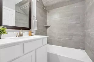 10607 Centre Forest Dr, Houston, TX 77043 - Photo 32