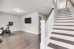 10607 Centre Forest Dr, Houston, TX 77043 - Photo 6