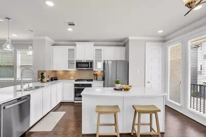 10607 Centre Forest Drive, Houston, TX 77043 - Photo 8